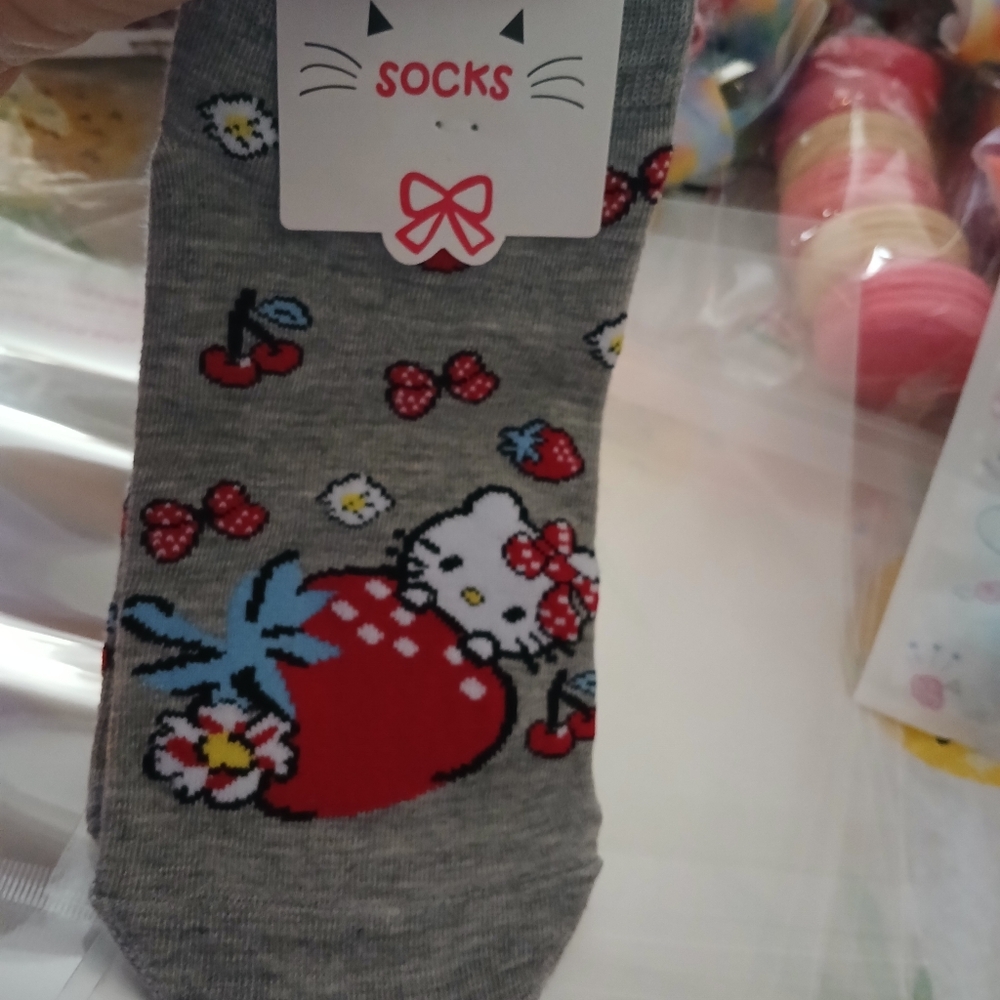 Hello Kitty Inspired socks - Picture 4 of 5